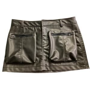 Zara Faux Leather Mini Skirt large front patch pockets with zipper closures sz L